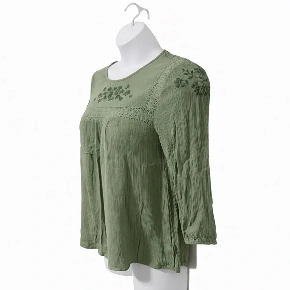 Torrid Embroidered Boho Blouse 🌿✨ - Picture 4 of 6